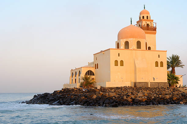 istock Mosque By Red Sea in Jeddah, Saudi Arabia 93838223
