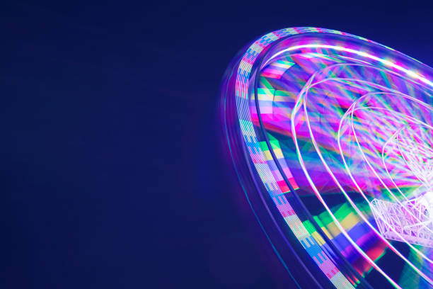 istock Beautiful ferris wheel at night time 938382288