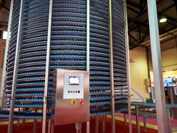 istock Transport conveyor for bread factory 938405818