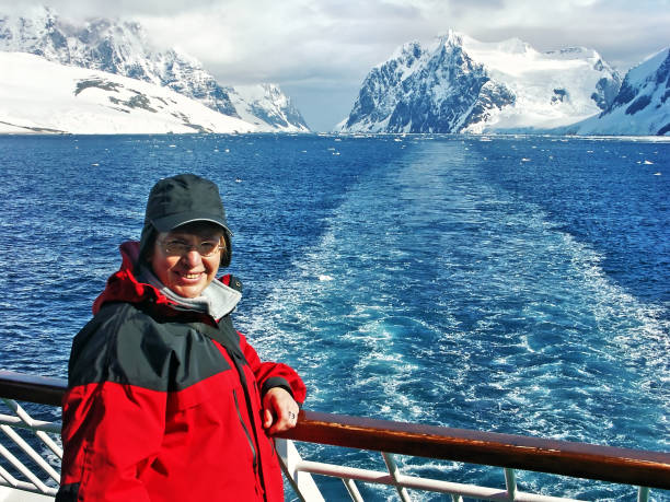 istock Sailing through the Lemaire Channel, Antarctica 938627312