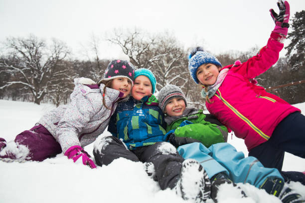 istock Children friends Hug 938667314
