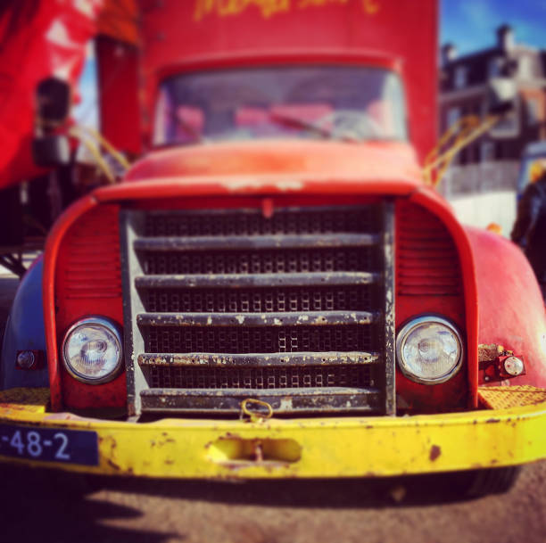 istock Front view of a truck 938723114