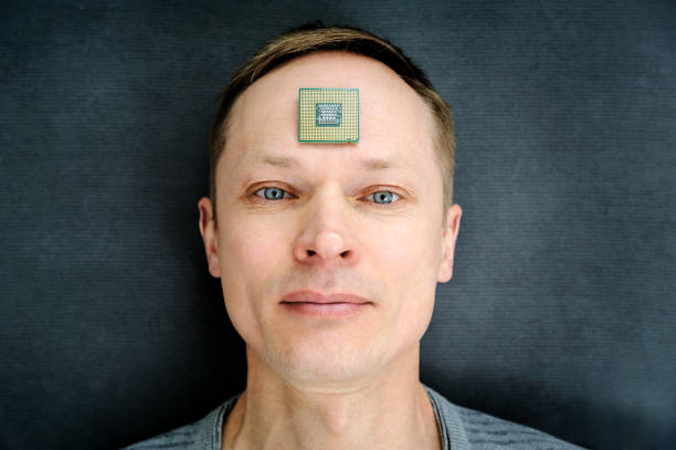 człowiek z procesorem. - art brain contemplation cyborg zdjęcia i obrazy z banku zdjęć