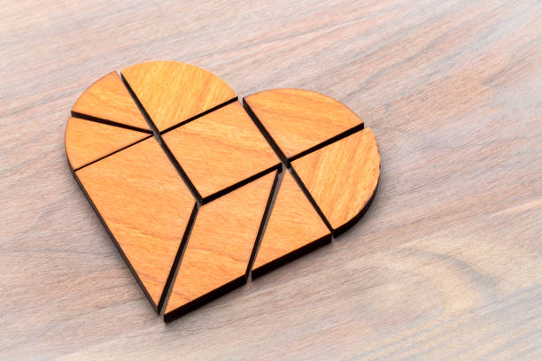 istock heart tangram puzzle 938824008