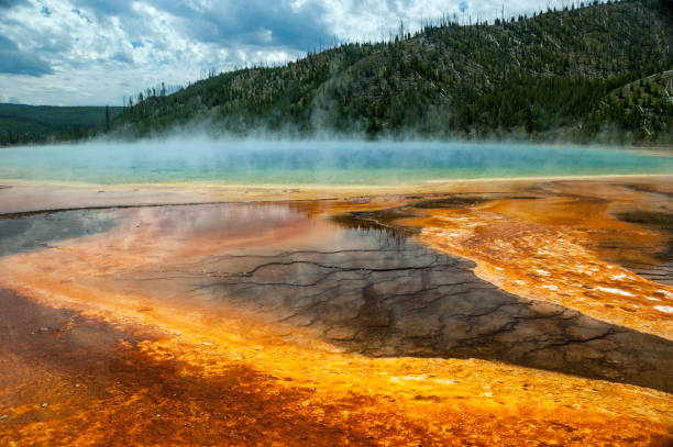 istock Grand Prismatic Spring, Yellowstone National Park 938866518