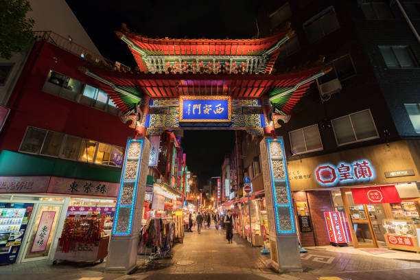 barrio chino de kobe, japón - chuo ward fotografías e imágenes de stock