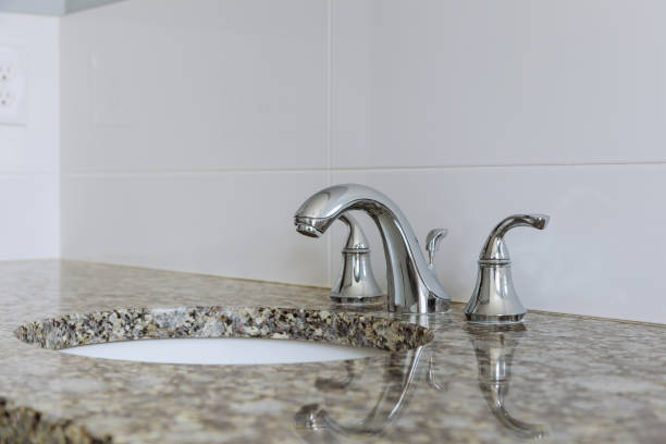 istock Modern wash basin sink counter of bathroom interior 938914608