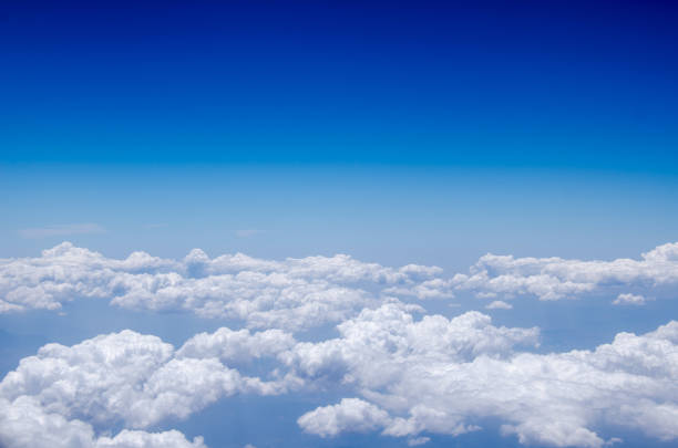 istock Sea of clouds under the sky 938941682