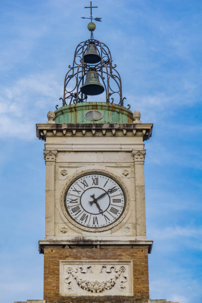 vieja torre del reloj en piazza del popolo en ravenna - people of freedom italian party fotografías e imágenes de stock