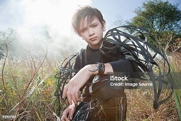 Boy Wearing Unusual Costume 연기-물리적 구조에 대한 스톡 사진 및 기타 이미지 - 연기-물리적 구조, 12-13세, 고스