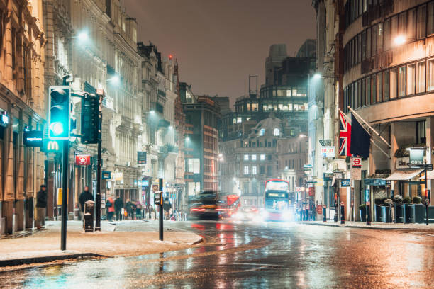 istock Street in London at night 939091402