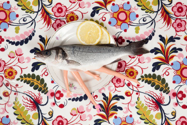 istock fish flower plate cannibal doll 939099388