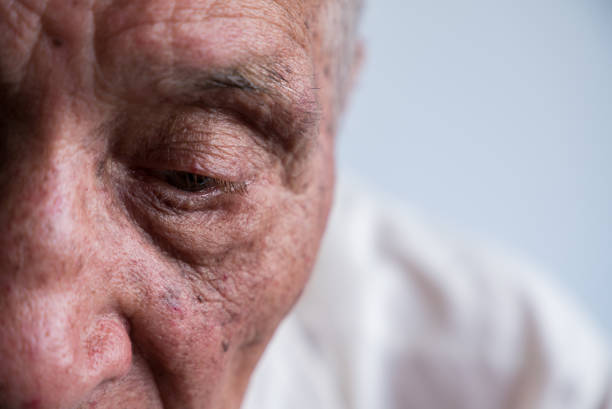 istock Old man eye detail 939109040