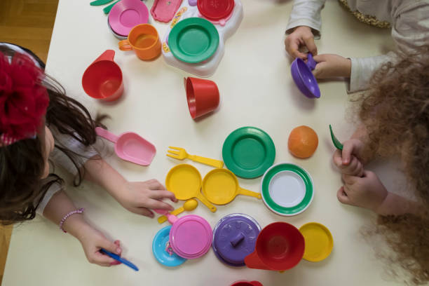istock Kids in crafting kindergarten class 939149896