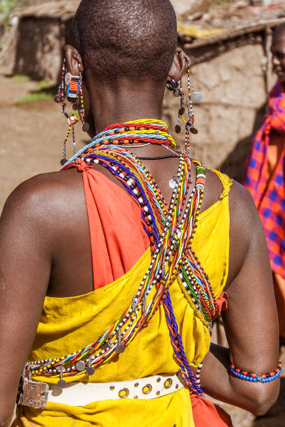 African women dancing