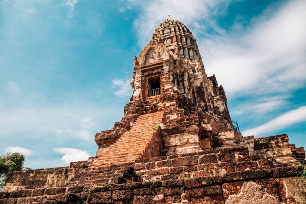 istock Wat Ratchaburana, ancient ruins in Ayutthaya, Thailand 939163934