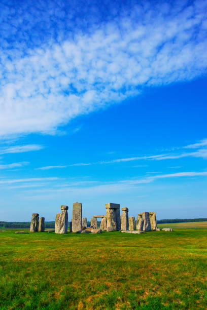 stonehenge of wiltshire of great britain - european culture spirituality traditional culture famous place imagens e fotografias de stock