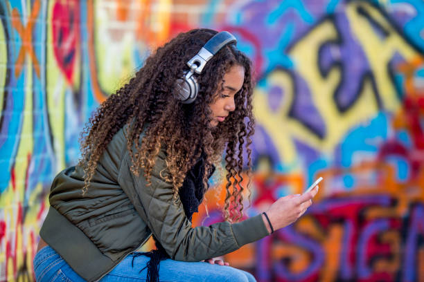 istock Listening To Music 939512778