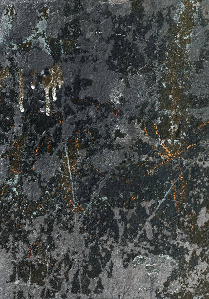 istock Old cracked paint on the wall. Grunge rusty texture. 939563186