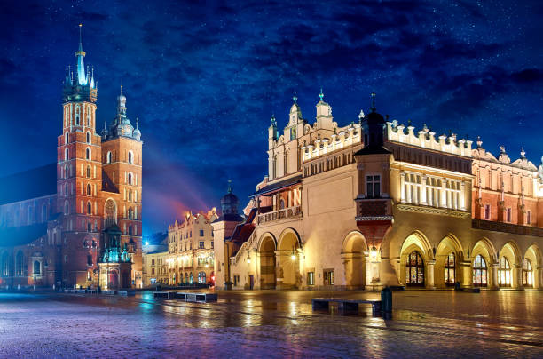 istock Saint Mary's Basilica in Krakow Poland 939584466