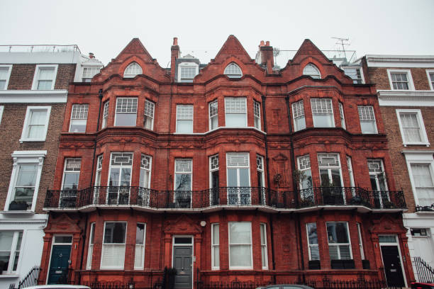 istock Apartment buildings in London 939609608