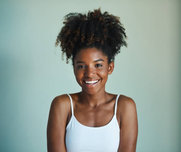 cabelo natural, não me importo - cabelo preso - fotografias e filmes do acervo