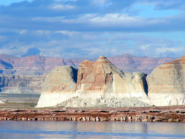istock Lake Powell- Arizona 939775870