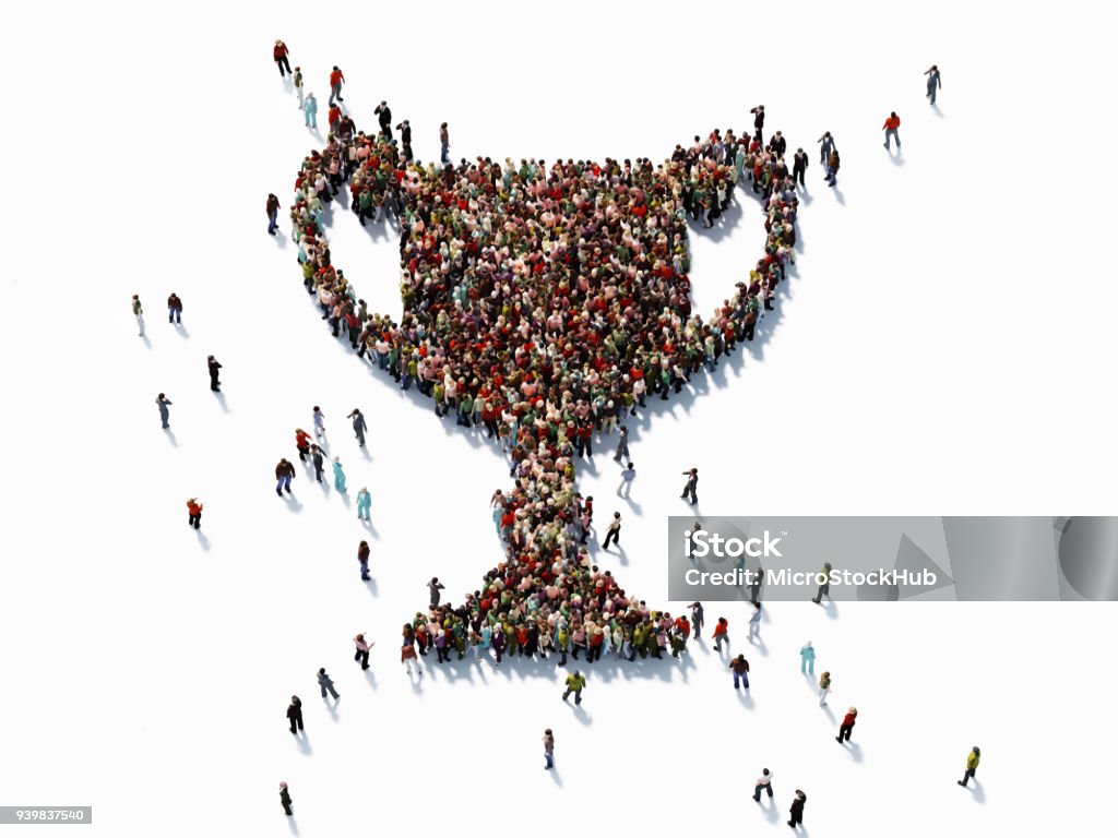 Foule humaine formant une forme de trophée - Concept de réussite - Photo de Gagner libre de droits