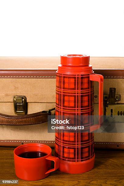 Mala E Thermos - Fotografias de stock e mais imagens de Antigo - Antigo, Antiguidade, Bagagem