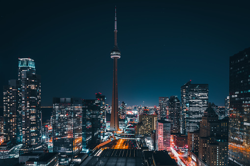 Skyline de la ciudad de Toronto de noche futurista moderna photo