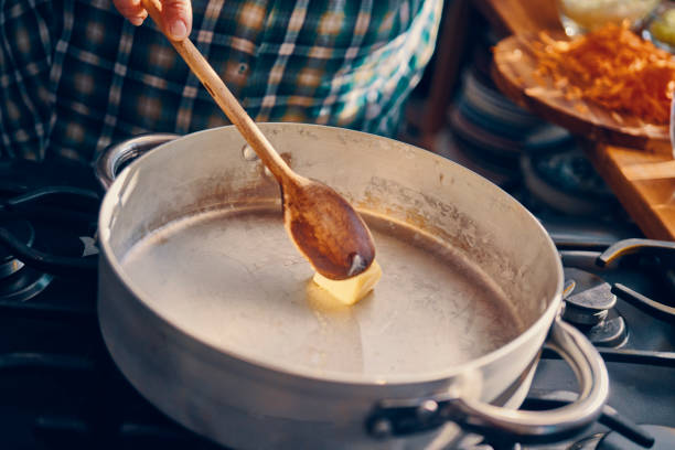 istock Preparing Homemade Spaghetti Bolognese 939934722
