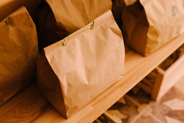 istock Craft paper food bags 940042338