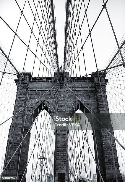 Foto de Brooklyn Bridge e mais fotos de stock de Brooklyn - New York - Brooklyn - New York, Cidade, Coluna arquitetônica