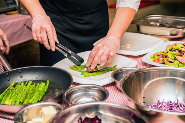istock Preparation of asparagus 940100224