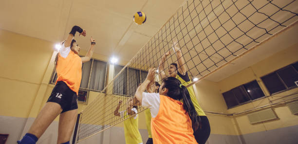 istock Women volleyball in motion 940115120
