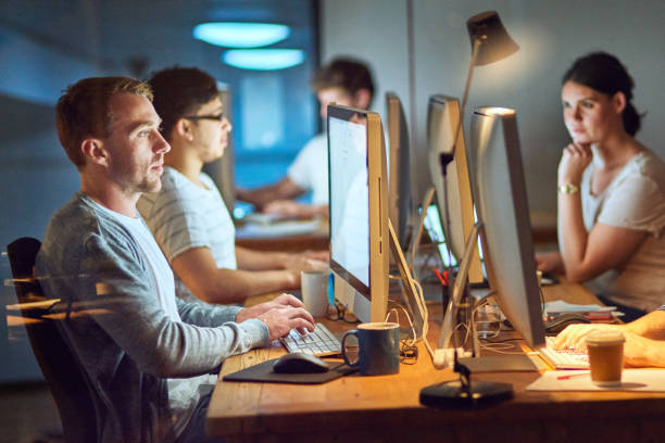 istock When the sun goes down productivity goes up 940144004
