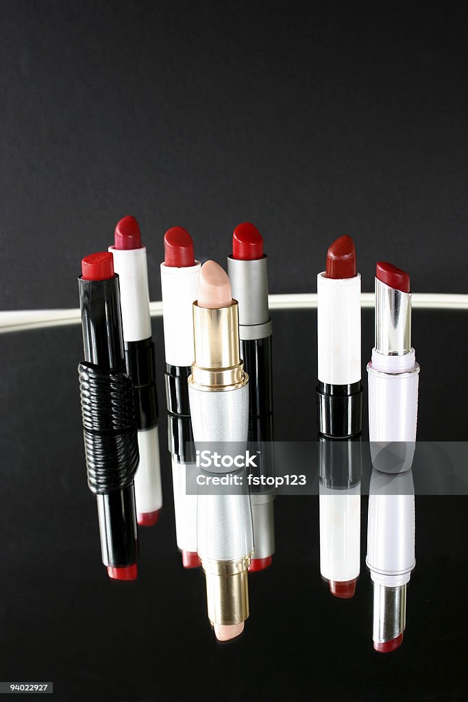 Lipsticks refletida em um espelho - Royalty-free Antigo Foto de stock