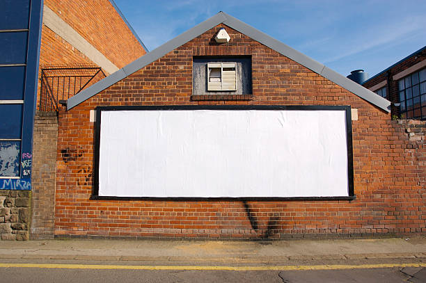 blank billboard em - outdoor road - fotografias e filmes do acervo