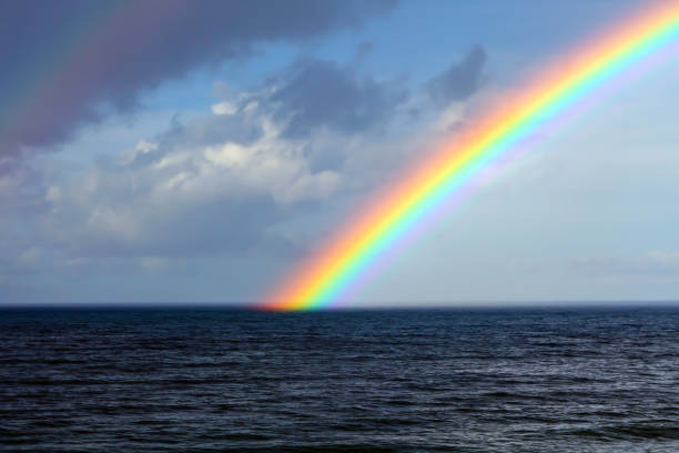 end of a rainbow - end of the rainbow imagens e fotografias de stock