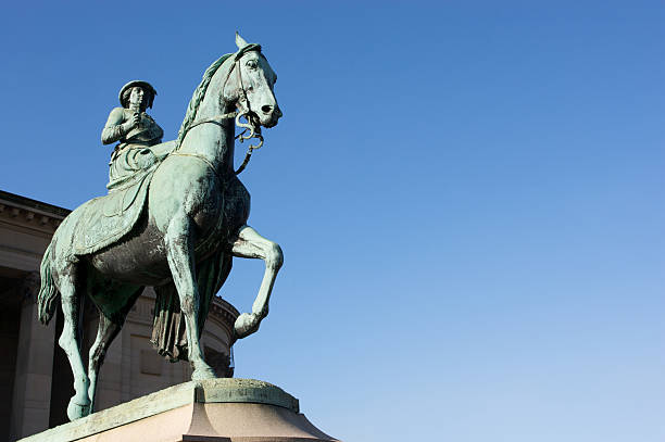 istock Equestrian statue of Queen Victoria, Liverpool 94025939