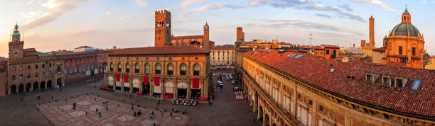 istock Panoramic view of piazza Maggiore - Bologna 940287884