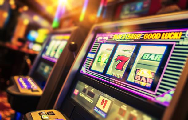 machines à sous casino intérieur - jackpot photos et images de collection