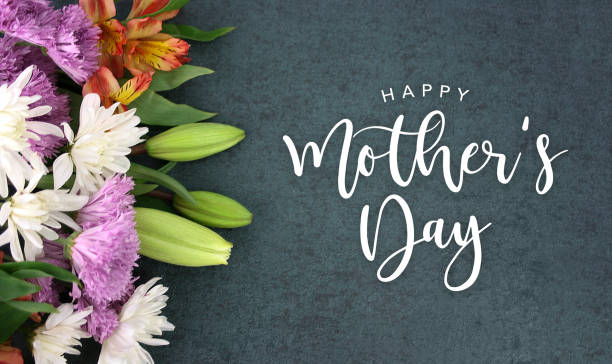 happy mother's day calligraphy holiday script over dark blackboard background with beautiful colorful white, pink, orange, purple and green flower blossom bouquet - bouquet mothers day tulip flower imagens e fotografias de stock