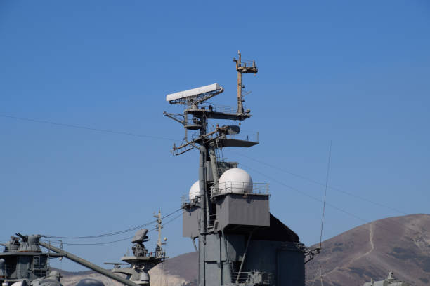 Mast warship. The lightning arresters and antenna shortwave and longwave data. Marine service