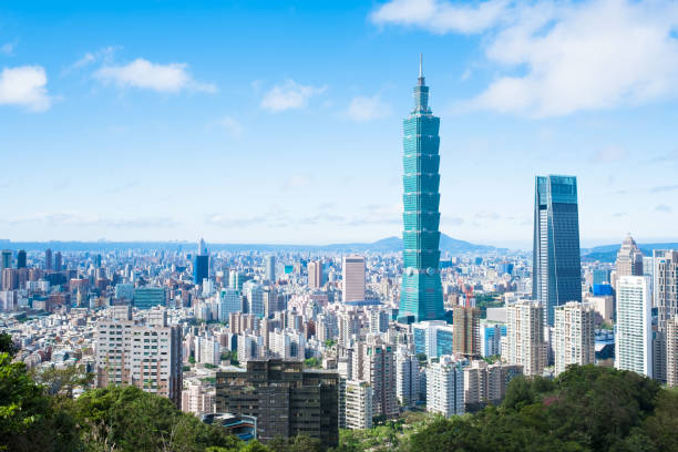 istock morning taipei city 940404542