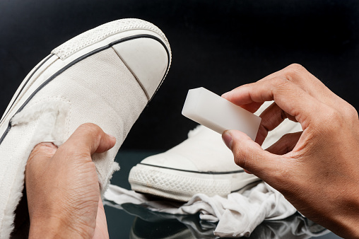cleaning white canvas sneakers with canvas sneakers cleaner