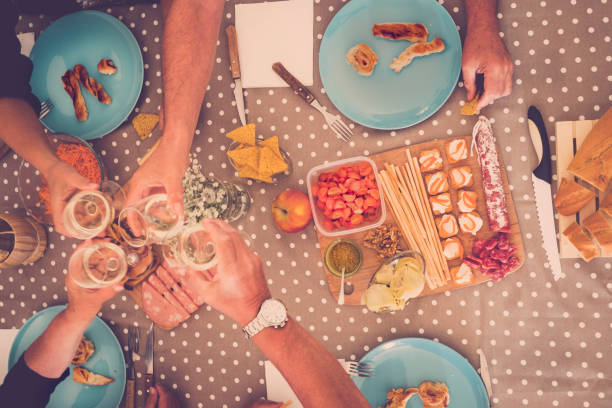istock people eating lunch point of view 940443102