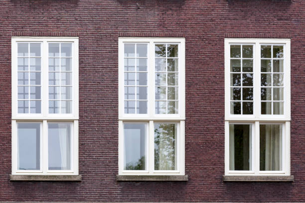 istock Closeup of old style building exterior 940505494