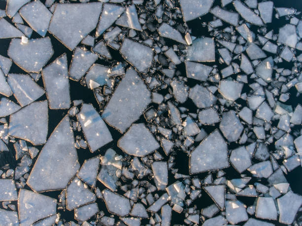 istock Ice floating on water in Stockholm archipelago 940531456