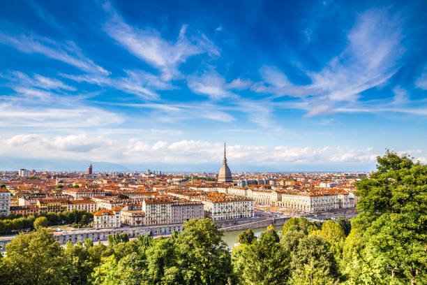 вид на центр турина-турин, италия - aerial view city urban scene italy стоковые фото и изображения